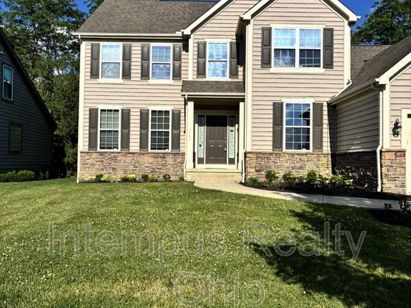 7737 Tree Lake Blvd, Powell, OH 43065