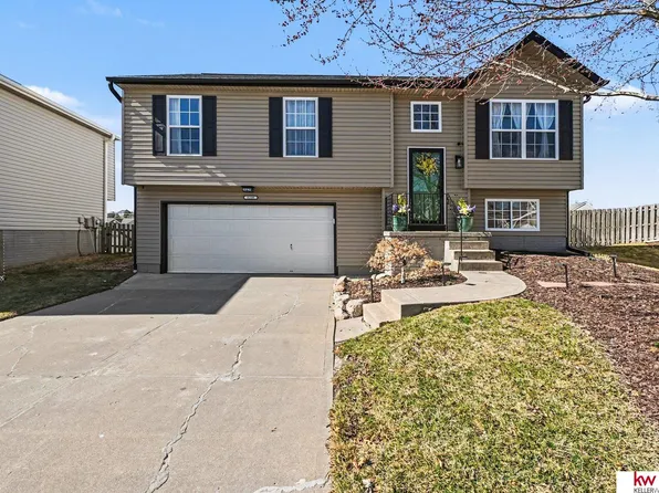 8208 N 154th Cir, Bennington, NE 68007