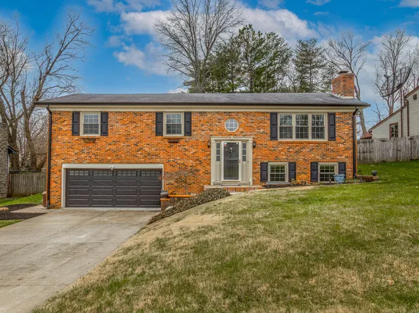 228 Southpoint Dr, Lexington, KY 40515