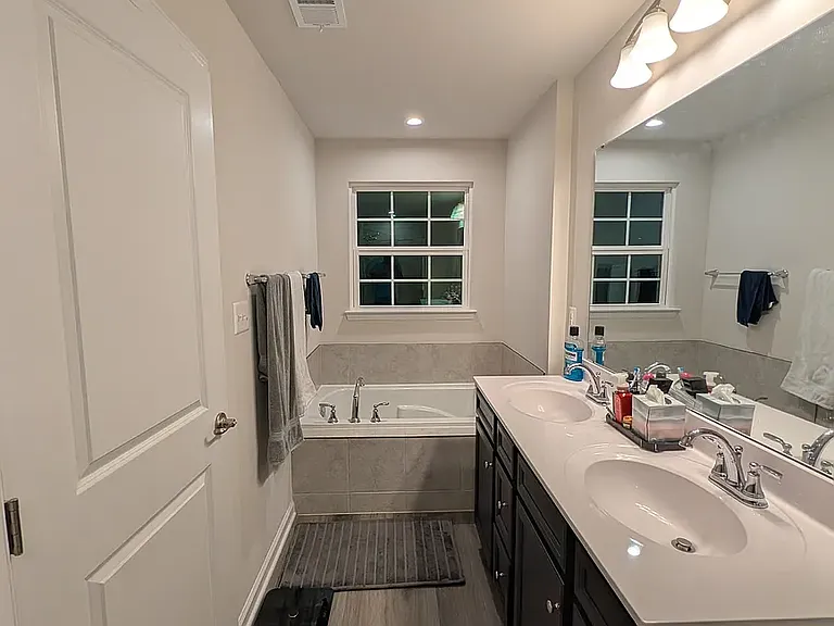 8610 Upton Ln — Photo 5