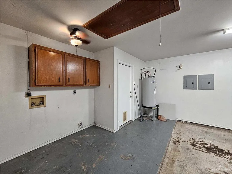 2208 Robin Ave W — Photo 22