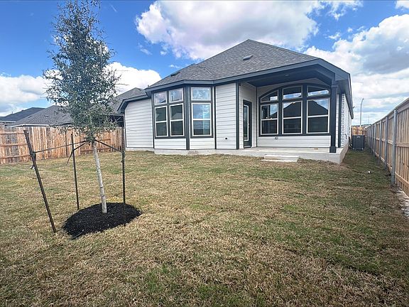 7th image of this home