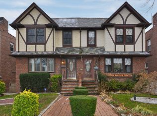 1246 Rhinelander Ave, Bronx, NY 10461