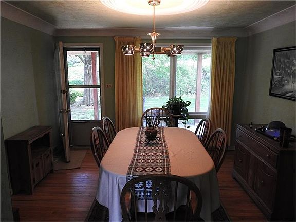 3rd image of 4413 Ruth Dr