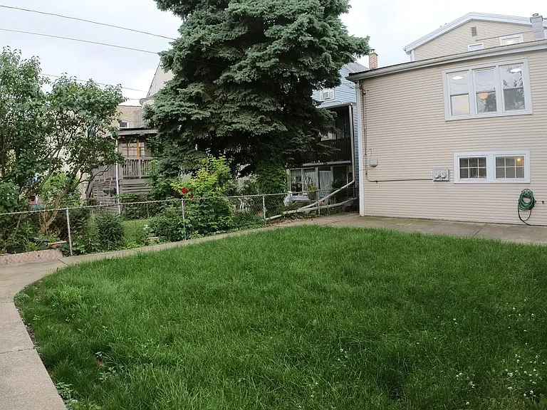 4219 N Albany Ave #2 — Photo 22
