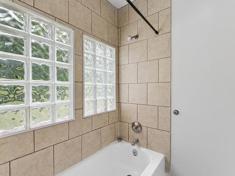 7036 Willow Ave — Photo 17