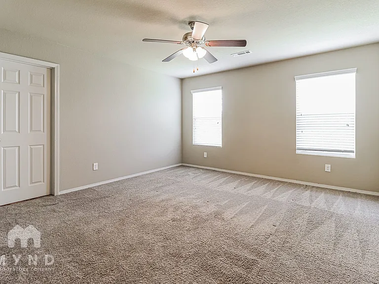 934 Pinehurst Loop — Photo 9