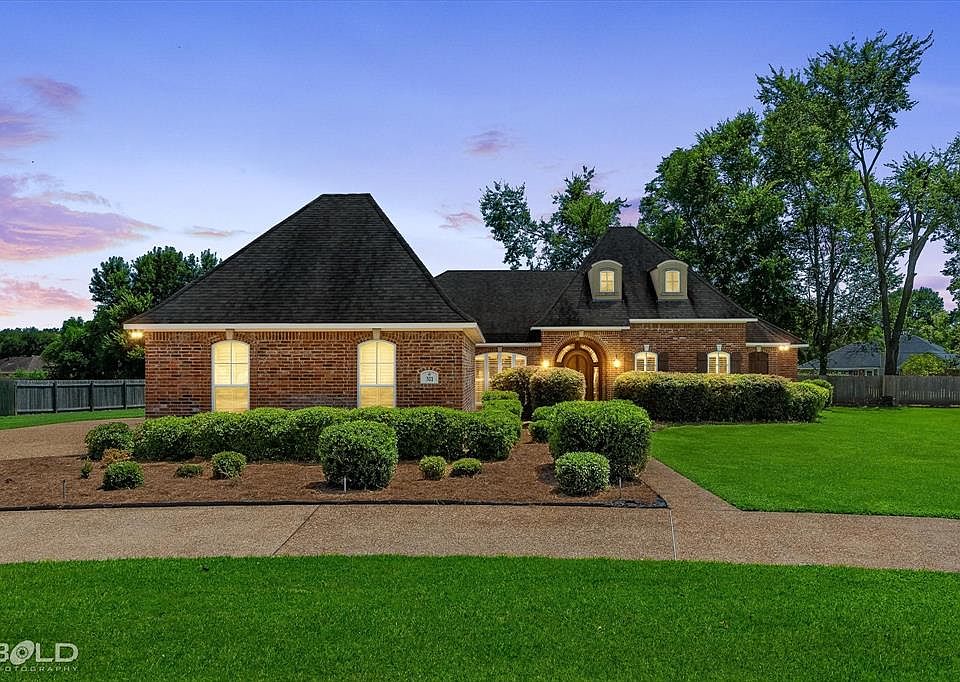 1st image of 311 Summer Lake Dr