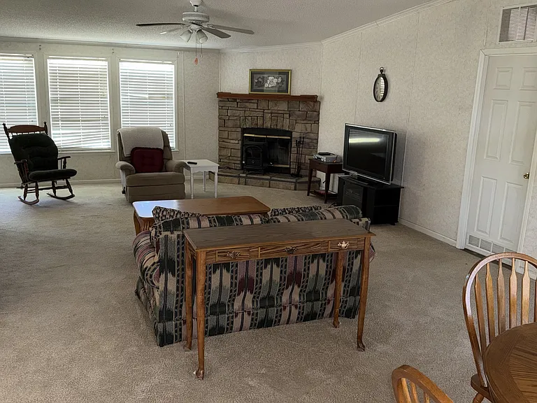 198 County Road 1165 — Photo 18