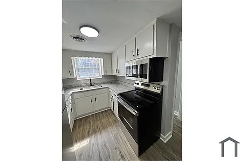 4101 50th Ave N #B Photo 1