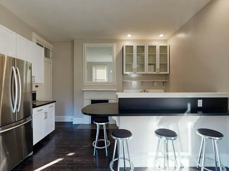 1115 Pike St #2 — Photo 9