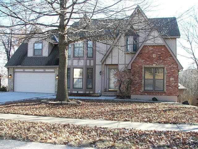 1st image of 18205 Cliff Dr