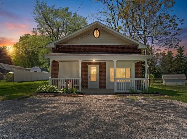 7997 Columbus Rd NE, Louisville, OH 44641