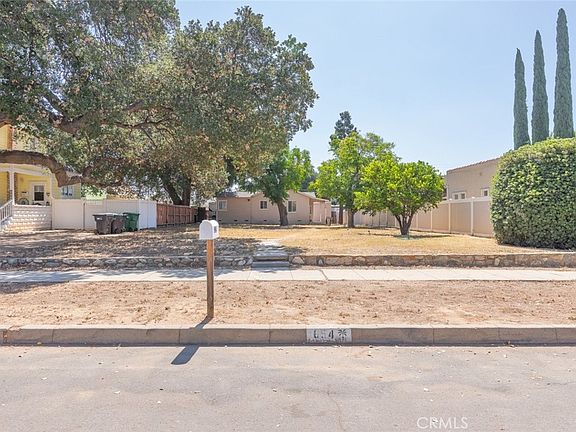 4th image of 654 Edgar Ave