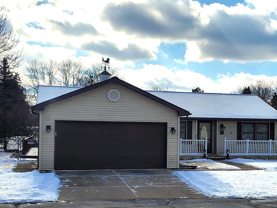 1st image of 38475 Emerald Ln S