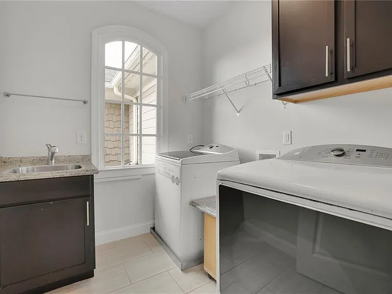 3245 Lynwood Dr — Photo 20