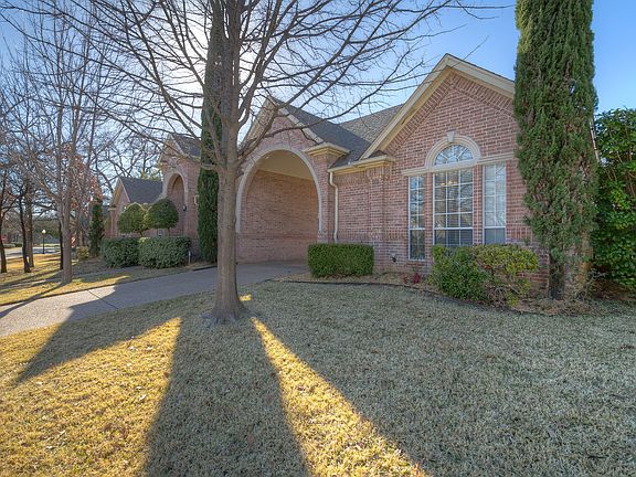 3rd image of 1324 Amber Ct