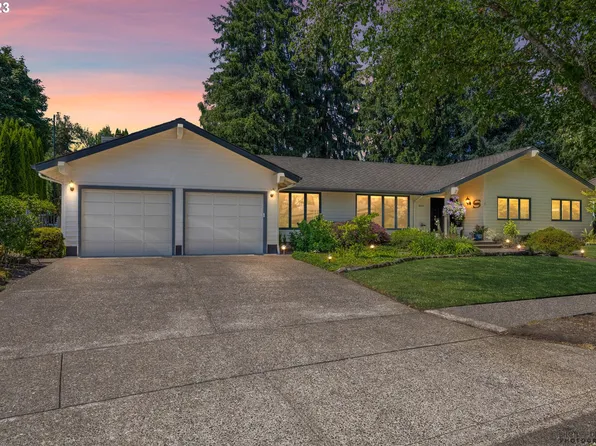 869 Fairway View Dr, Eugene, OR 97401