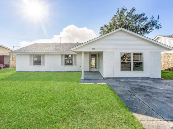 250 Myrtle Grove St, Donaldsonville, LA 70346