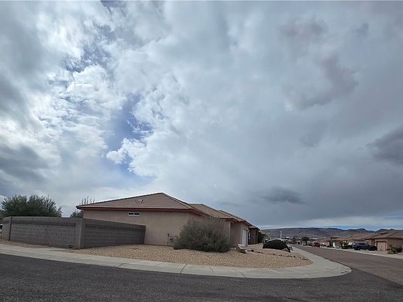 3rd image of 2452 Graystone Drive