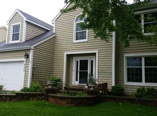 1235 Leverenz Rd, Naperville, IL 60564