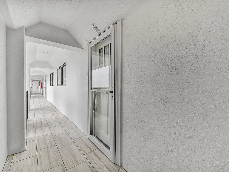 7310 Seawall Blvd #605 — Photo 4