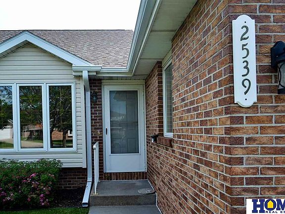 2nd image of 2539 Hollyhock Cir #10