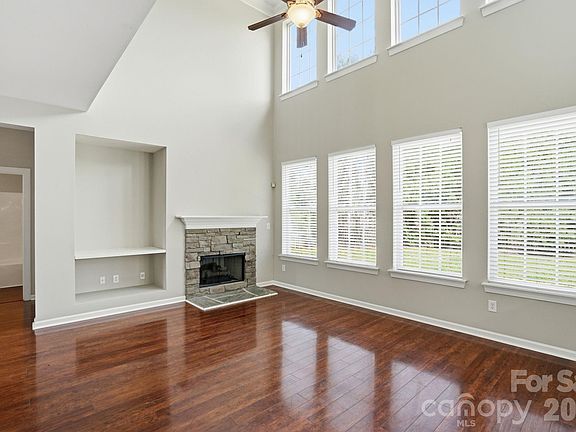 4th image of 10222 Kelso Ct