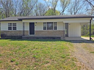 304 SE 2nd St, Atkins, AR 72823