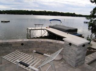 7207 N Tichigan Rd, Waterford, WI 53185