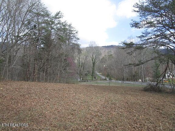 3rd image of 285 McKinney Rd