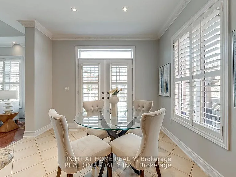 96 Spring Azure Cres — Photo 17