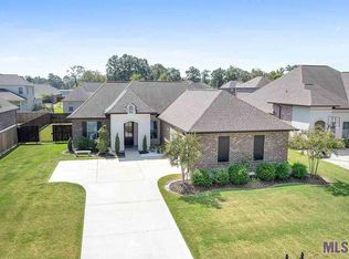 40449 Champagne Ave, Prairieville, LA 70769