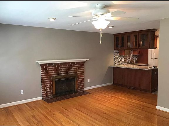3rd image of 2743 N Wyoming St