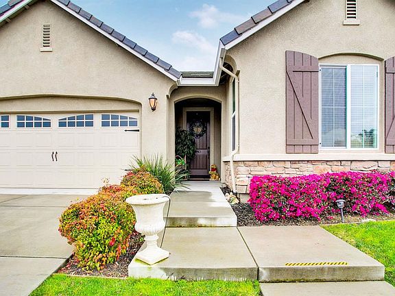 3rd image of 2801 Westport Cir