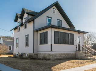 302 5th Ave, Vinton, IA 52349