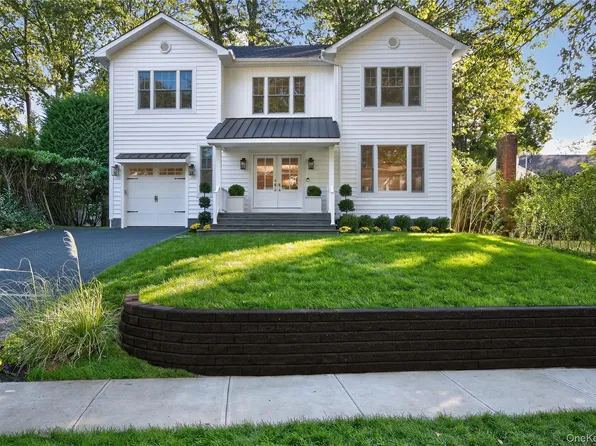 5 Pepperday Avenue, Port Washington, NY 11050