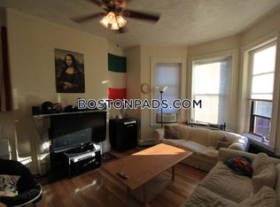 17 Symphony Rd #R8, Boston, MA 02115