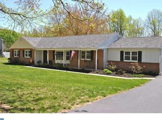 220 Woodland Dr, Downingtown, PA 19335