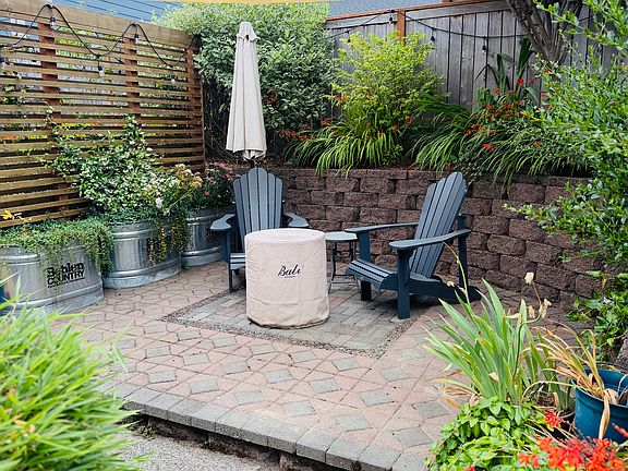 3rd image of 4045 54th Ave SW