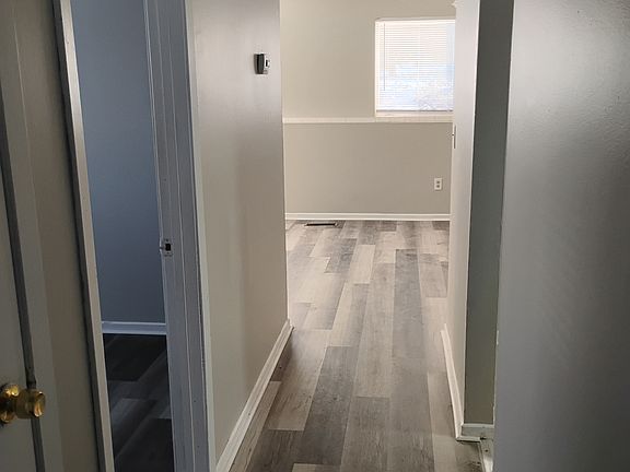 4th image of 2277 Holloway Ave E