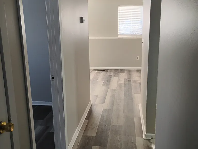 2277 Holloway Ave E — Photo 4