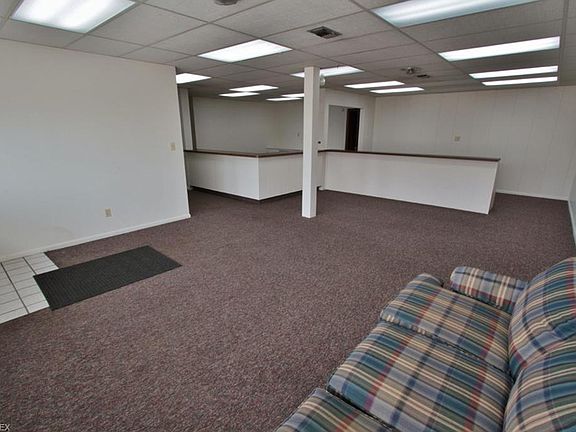 3rd image of 760 Linden Ave