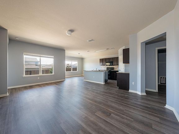 5th image of 414 Pentire Way
