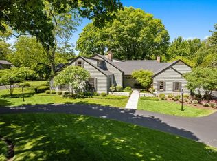 926 Sunset Rd, Geneva, IL 60134