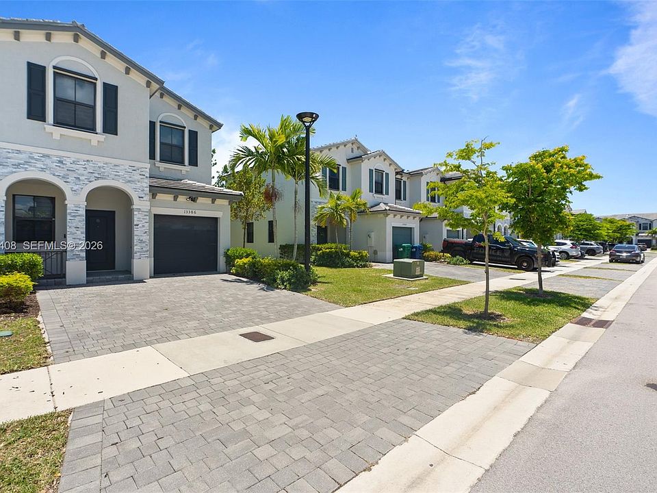 1st image of 13386 SW 287th St