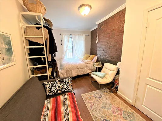 Rented by Douglas Elliman | media 10