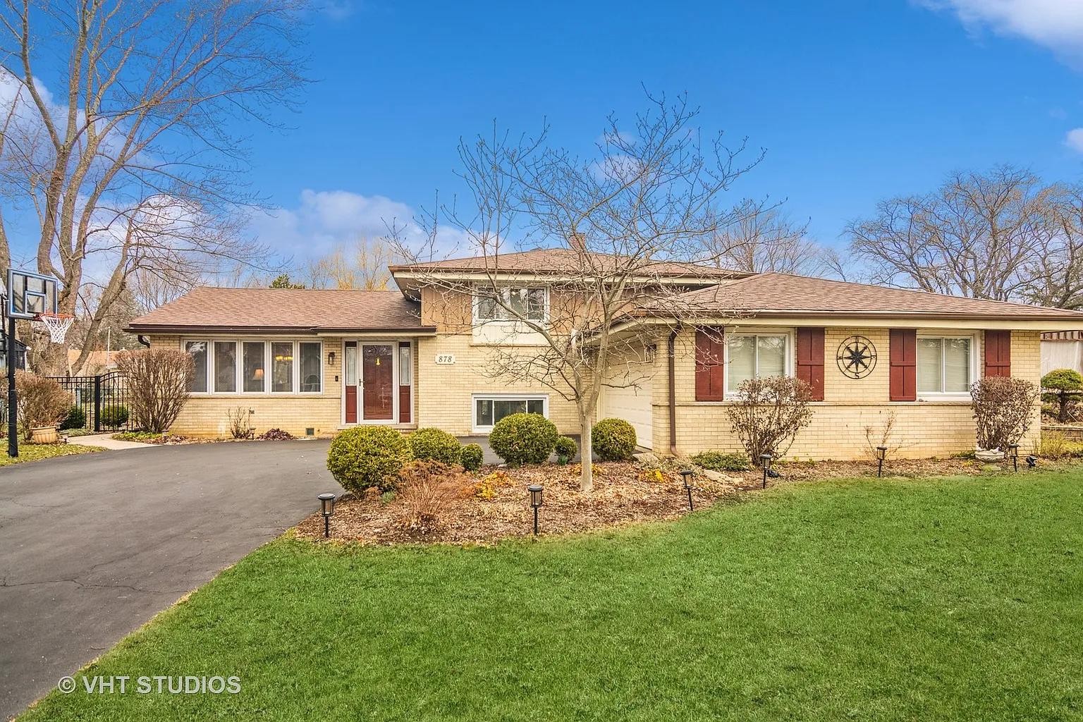 878 E Zinnia Ln photo 1