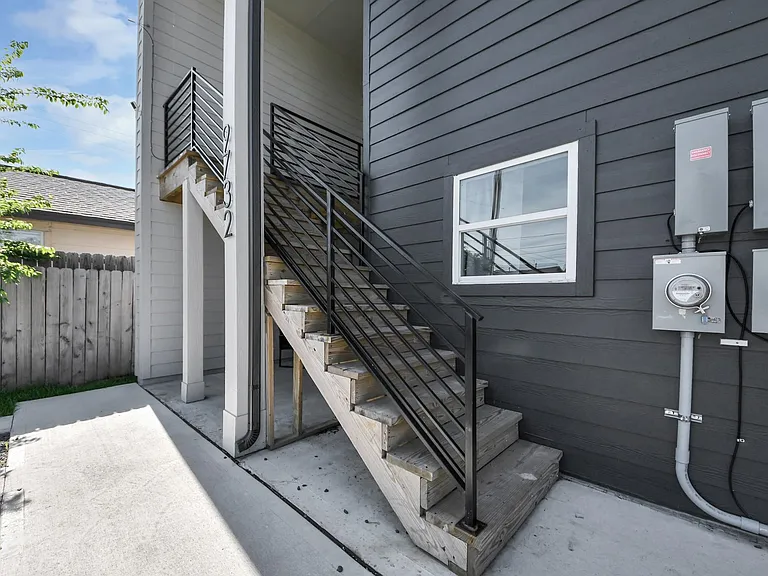 9732 Tuffly St #B — Photo 2