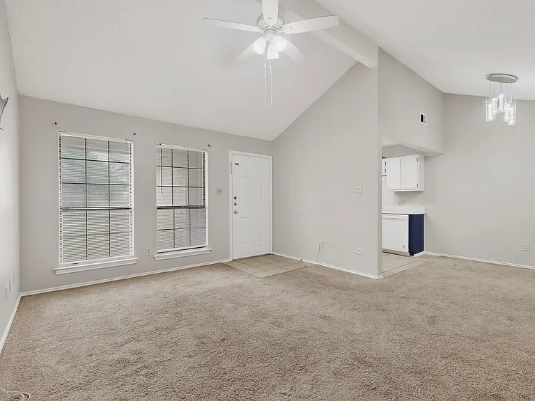 1113 Woodlief Trl — Photo 8